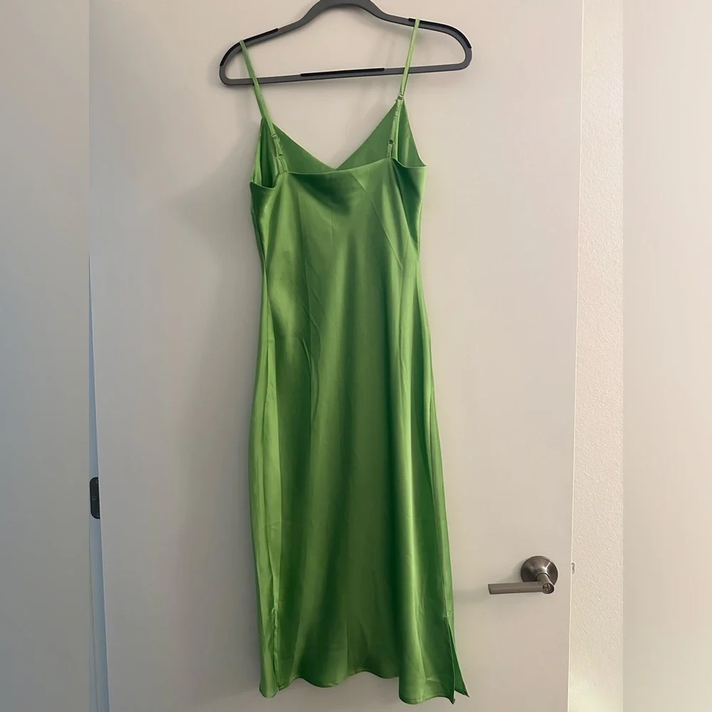 Silk Midi dress - Picture 6 of 7